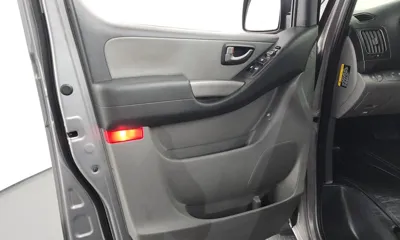 Hyundai Starex 2021, 29796 км, за 12546.31 USD - фото 25