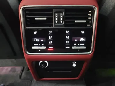 Porsche Cayenne 2023, 46800 км, за 71357.77 USD - фото 8