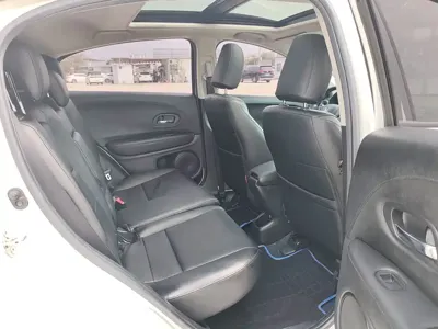 Honda Vezel 2019, 60000 км, за 8381.36 USD - фото 14