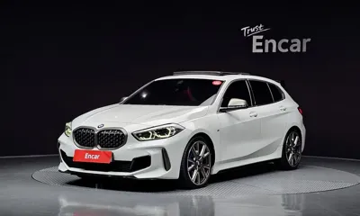 BMW 1-Series · 2022 год