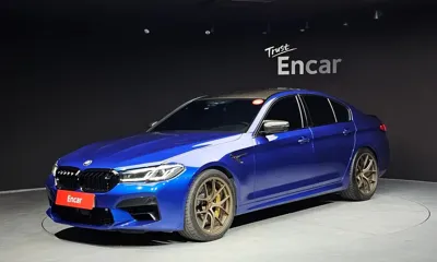 BMW M5 · 2018 год