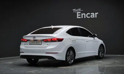 Hyundai Avante 2018, 103761 км, за 5907.84 USD - фото 2