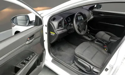Hyundai Avante 2018, 103761 км, за 5907.84 USD - фото 12