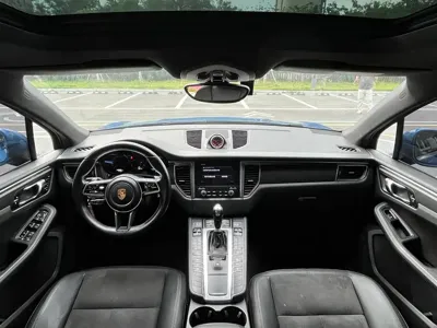 Porsche Macan 2016, 148000 км, за 17492.91 USD