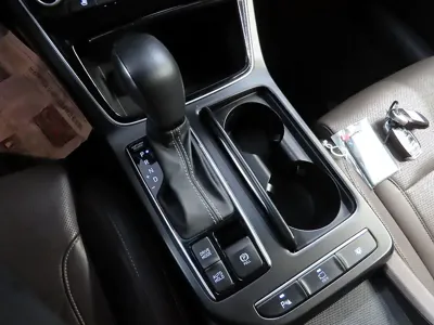 Hyundai Grandeur 2019, 160372 км, за 8391.89 USD - фото 9
