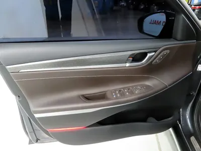 Hyundai Grandeur 2019, 160372 км, за 8391.89 USD - фото 12