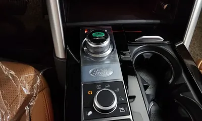 Land Rover Discovery 2018, 105150 км, за 21202.57 USD - фото 9