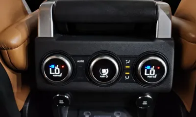 Land Rover Discovery 2018, 105150 км, за 21202.57 USD - фото 39