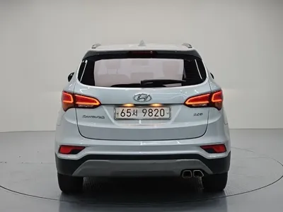 Hyundai Santafe 2018, 92855 км, за 8467.9 USD