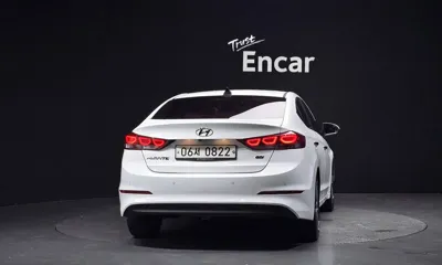 Hyundai Avante 2016, 118280 км, за 5750.93 USD