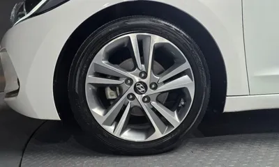 Hyundai Avante 2016, 118280 км, за 5750.93 USD