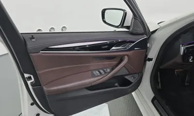 BMW 5-Series 2022, 89010 км, за 25027.62 USD - фото 24