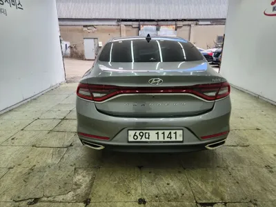 Hyundai Grandeur 2018, 170743 км, за 7491.86 USD