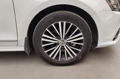 Volkswagen Sagitar 2015, 106199 км, за 6016 USD - фото 8