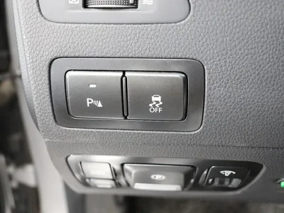 Hyundai Equus 2010, 128793 км, за 3773.1 USD - фото 15