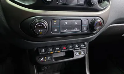 ChevroletGMDaewoo Colorado 2021, 63411 км, за 16856.17 USD - фото 16