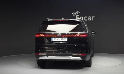 Kia Canival 2021, 76463 км, за 17832.84 USD