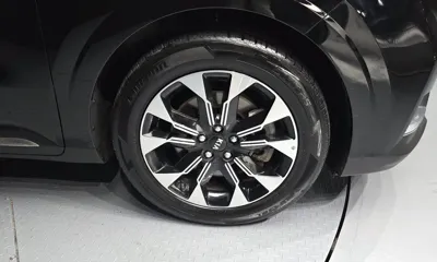 Kia Canival 2021, 76463 км, за 17832.84 USD