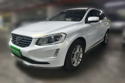 Volvo XC60 · 2015 год