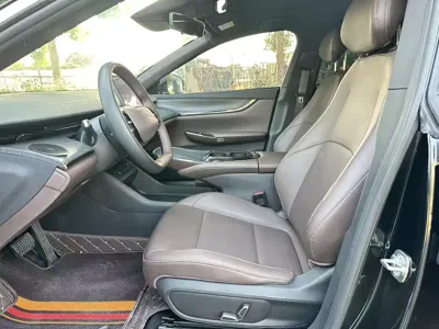 Qiyuan Qiyuan A07 2025, 18000 км, за 12735.86 USD