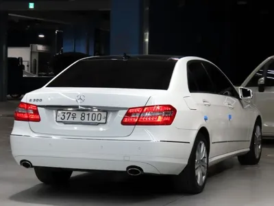 Mercedes-Benz E-Class 2013, 106760 км, за 5135.54 USD