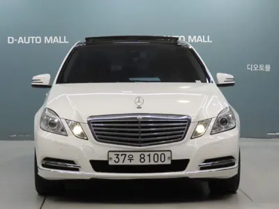 Mercedes-Benz E-Class 2013, 106760 км, за 5135.54 USD