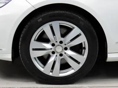 Mercedes-Benz E-Class 2013, 106760 км, за 5135.54 USD