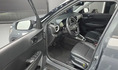 Hyundai Venue 2023, 35076 км, за 13586.42 USD - фото 10