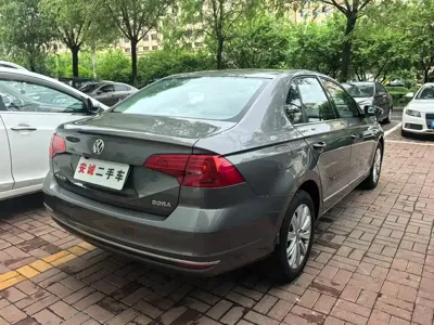 Volkswagen Bora 2016, 49000 км, за 5267.48 USD