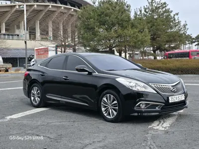 Hyundai Grandeur 2016, 132500 км, за 5883.13 USD