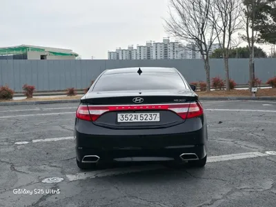 Hyundai Grandeur 2016, 132500 км, за 5883.13 USD