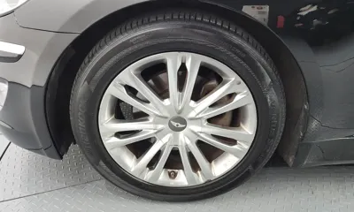 Hyundai Genesis 2012, 227885 км, за 2364.69 USD