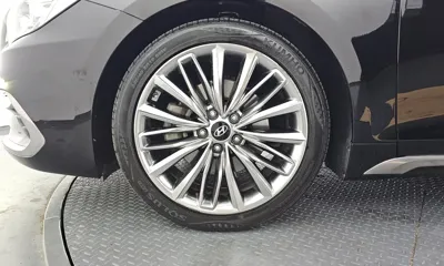 Hyundai Grandeur 2019, 196325 км, за 6098.2 USD