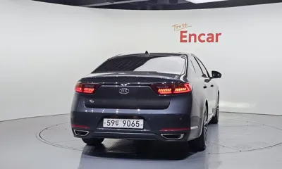 Kia K7 2017, 81912 км, за 8400.07 USD