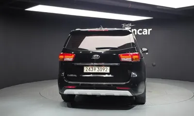 Kia Canival 2017, 143052 км, за 7612.98 USD