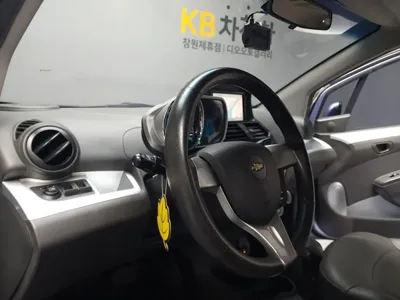 ChevroletGMDaewoo Spark 2014, 61000 км, за 1641.07 USD - фото 10