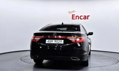 Hyundai Grandeur 2012, 73458 км, за 4823.26 USD