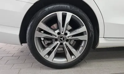 Mercedes-Benz C-Class 2018, 111074 км, за 9441.94 USD