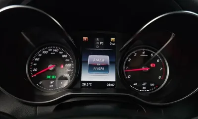Mercedes-Benz C-Class 2018, 111074 км, за 9441.94 USD - фото 8