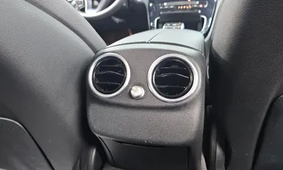 Mercedes-Benz C-Class 2018, 111074 км, за 9441.94 USD - фото 19