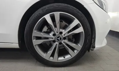 Mercedes-Benz C-Class 2018, 111074 км, за 9441.94 USD - фото 21