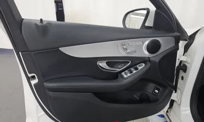 Mercedes-Benz C-Class 2018, 111074 км, за 9441.94 USD - фото 24