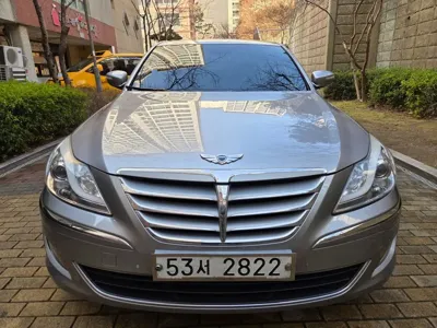Hyundai Genesis 2013, 211127 км, за 2901.91 USD