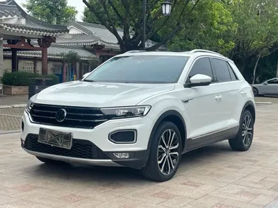 Volkswagen T-Roc · 2021 год
