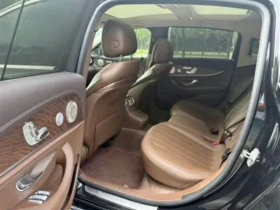 Mercedes-Benz E-Class 2021, 80000 км, за 30488.48 USD