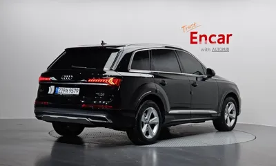 Audi Q7 2022, 77281 км, за 39312.85 USD