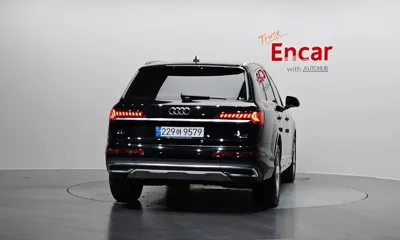 Audi Q7 2022, 77281 км, за 39312.85 USD