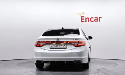 Hyundai Grandeur 2016, 201434 км, за 2980.13 USD