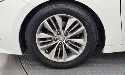 Hyundai Grandeur 2016, 201434 км, за 2980.13 USD