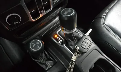 Jeep Wrangler 2021, 68563 км, за 25322.29 USD - фото 9